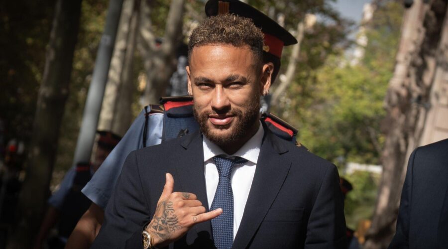 Neymar no tribunal em Barcelona