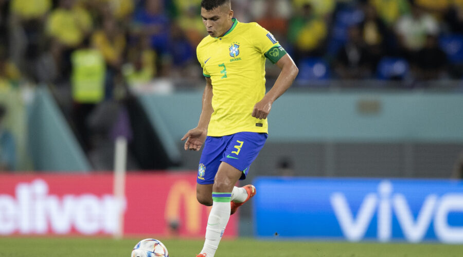Classificado, Brasil pode poupar titulares contra Camarões? Thiago Silva deixa em aberto