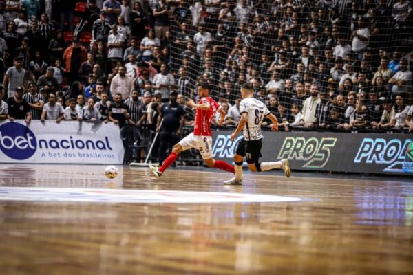 Em Erechim, Atlântico busca a virada na final da Liga Nacional de Futsal