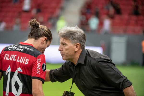 Filipe Luis, do Flamengo, rasga elogios a Renato: “Ele é subestimado”