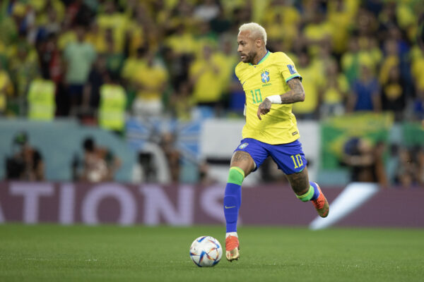 Neymar marca na eliminação do Brasil e iguala a Pelé como maior artilheiro da Seleção