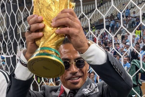 Fifa abre investigação contra “cozinheiro do bife de ouro” que invadiu festa na final da Copa
