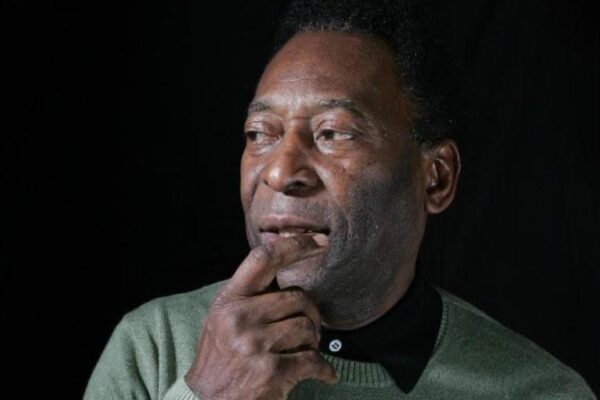 Ainda internado, Pelé afirma ter ido ao hospital para ‘visita mensal’ e agradece homenagem do Catar