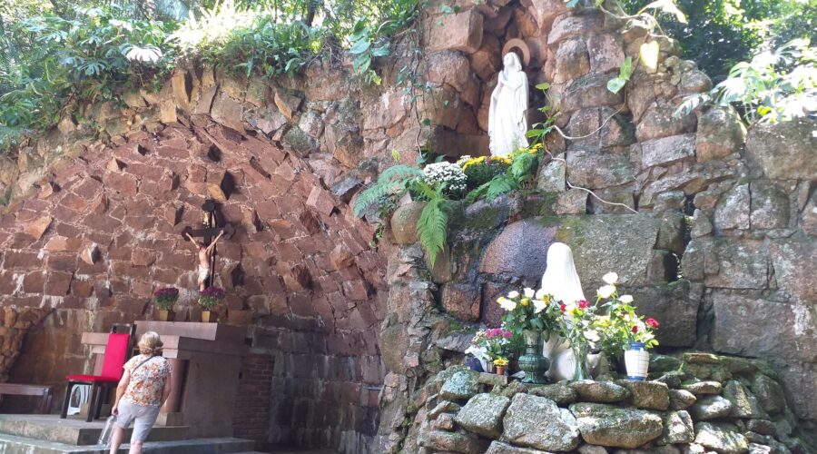 Gruta Nossa Senhora de Lourdes é reaberta em Porto Alegre