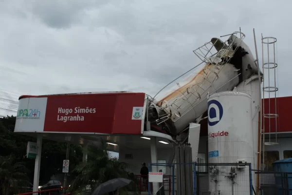 Interditada após raio destruir caixa d’água, UPA Rio Branco deve retomar atendimentos até a próxima semana