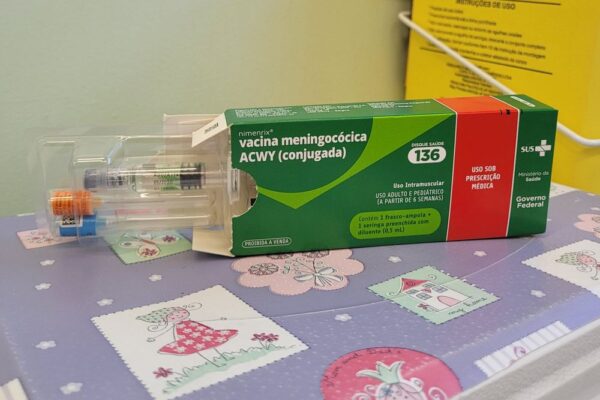 Mutirão de vacinação contra meningite em Caxias do Sul