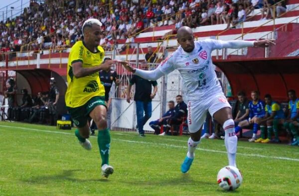 Com golaços, São Luiz e Ypiranga empatam por 1 a 1 em estreia no Campeonato Gaúcho