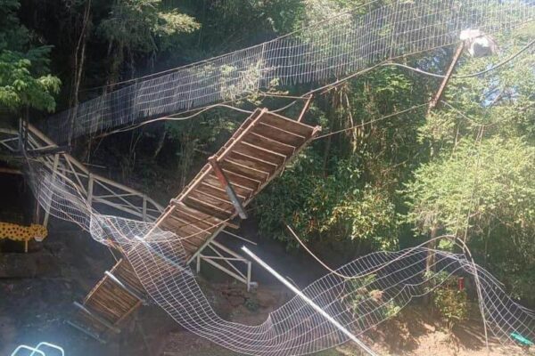 Homem morre e 4 pessoas ficam feridas após queda de passarela em camping de Sapiranga