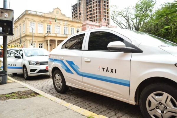 Novas tarifas de táxi passam a valer em Pelotas