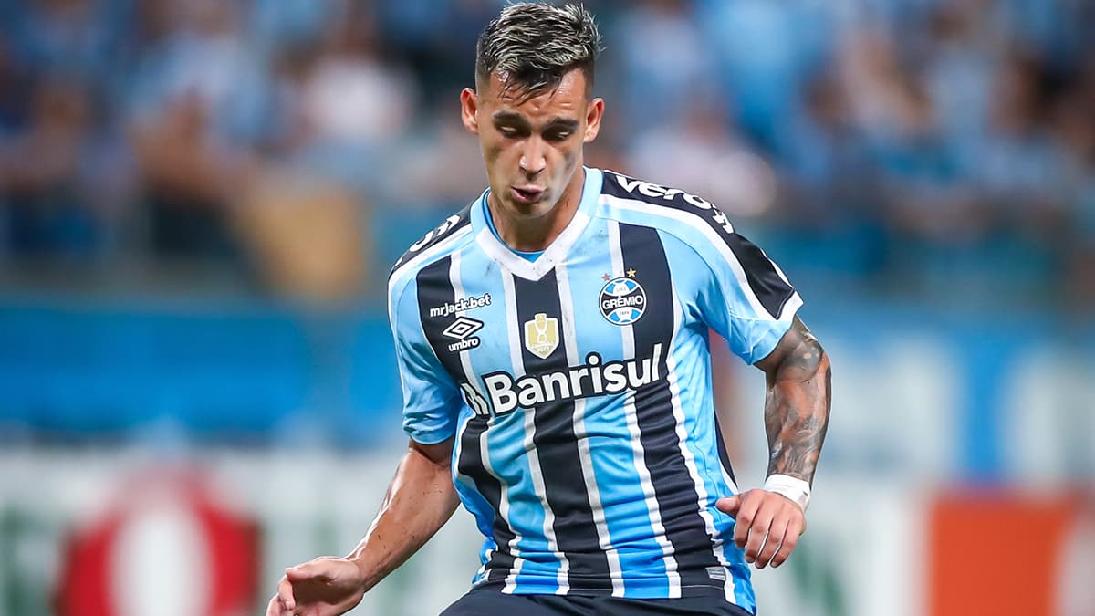 Em jogo marcado por confusão e expulsões, Grêmio bate o Avenida