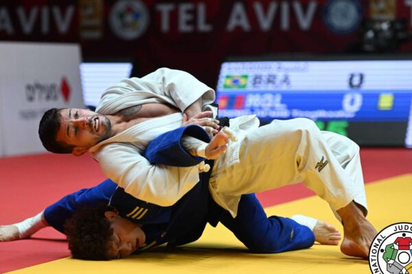 Daniel Cargnin supera atual campeão mundial e leva o bronze no Grand Slam de Tel Aviv