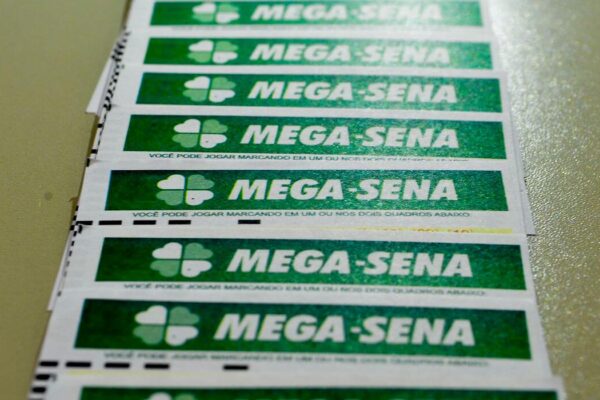 Mega-Sena: duas apostas dividem prêmio de R$ 152 milhões do concurso 2.562