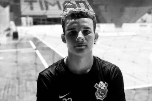 Jogador Sub-16 do Corinthians morre em acidente de trânsito na zona sul de São Paulo