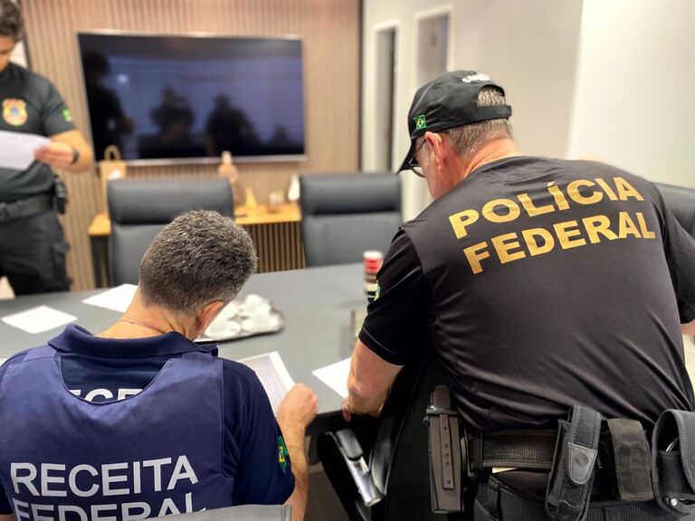 Grande operação da Polícia Federal voltada à repressão ao tráfico internacional de drogas foi deflagrada nesta quinta-feira (30).