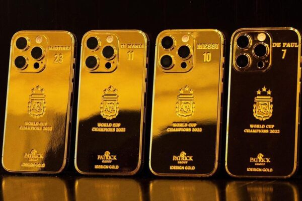 Staff campeão da Copa com a Argentina é presenteado com Iphones de ouro avaliados em mais de R$1 milhão