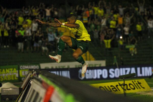 Em noite inspirada, Ypiranga vence o Bragantino por 3 a 1 e avança para a terceira fase da Copa do Brasil