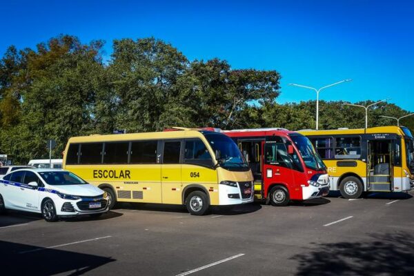 Tráfego de transporte escolar é autorizado em faixas para ônibus de Porto Alegre