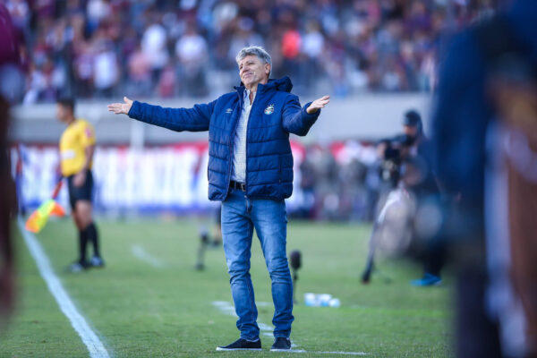 “Tomaram decisões erradas” fala Renato sobre os jogadores do Grêmio após empate com o Caxias