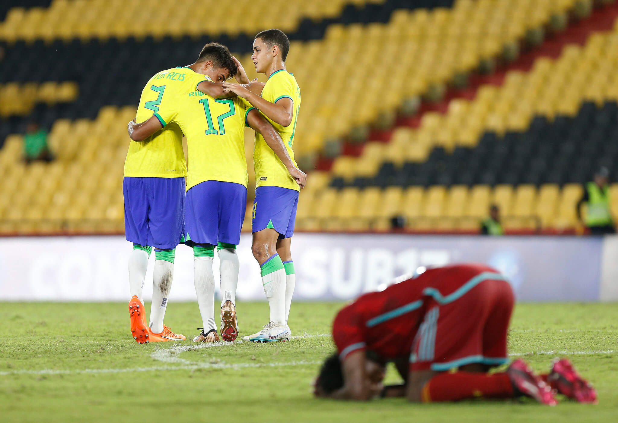 Com dois gols de Rayan, Brasil vence a primeira no Mundial Sub-17 – Vasco  da Gama