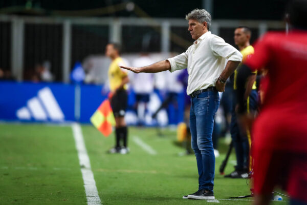 Renato se manifesta após polêmicas com Adriel no Grêmio: “Acusações levianas”