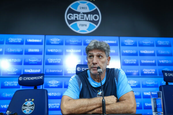 Multa aos “gordinhos” e declarações controladas: as regras que Renato impôs aos jogadores do Grêmio