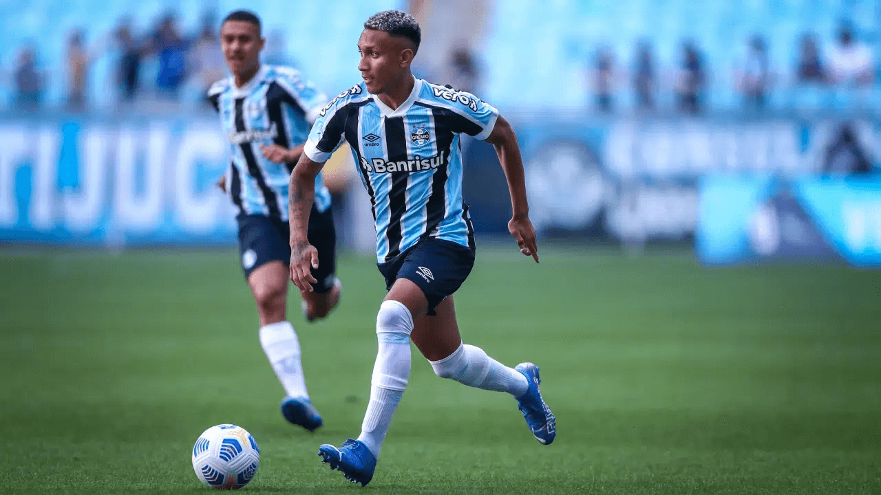 Wesley vira pauta no Grêmio