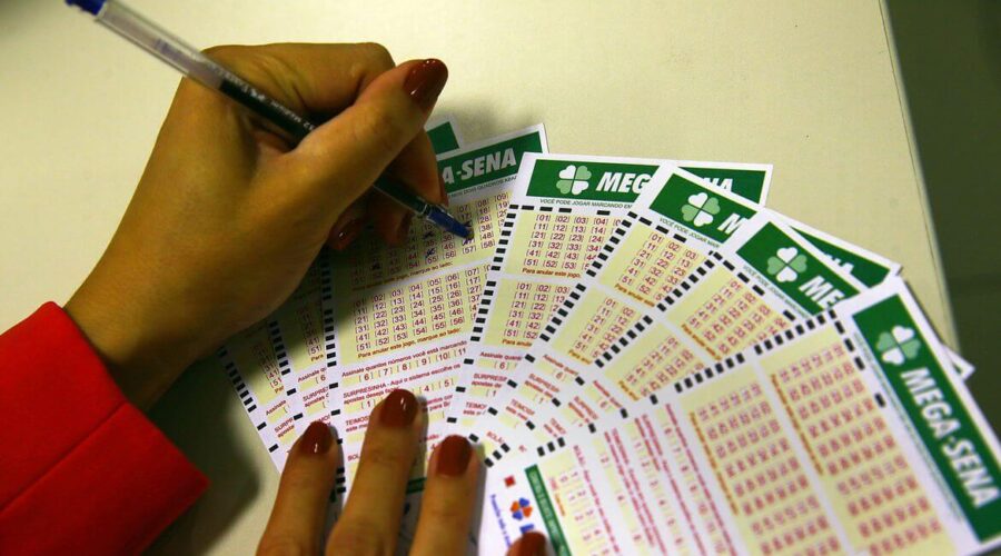 A partir do fim deste mês, o preço de apostas nas Loterias da Caixa ficarão R$ 0,50 mais caras. Reajuste vale para seis modalidades