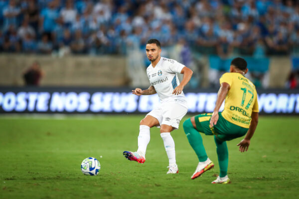 Fábio desfalca Grêmio e lamenta lesão nas redes sociais
