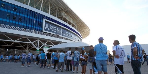 Grêmio comunica adiamento de ação com 2 mil torcedores em treino na Arena