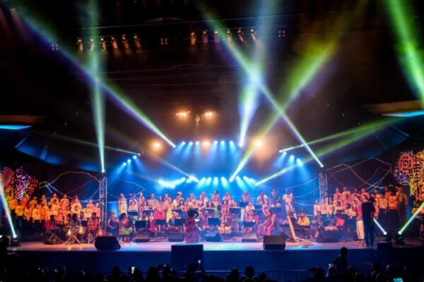 Orquestra Villa-Lobos apresenta espetáculo ‘Afrika’ sobre a diversidade musical africana em Porto Alegre