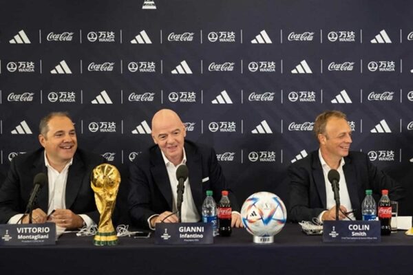 FIFA planeja agrupar seleções por regiões para minimizar viagens em Copa do Mundo de 2026