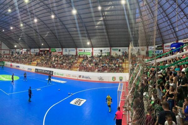 Taça Farroupilha de Futsal terá sete finais disputadas neste sábado