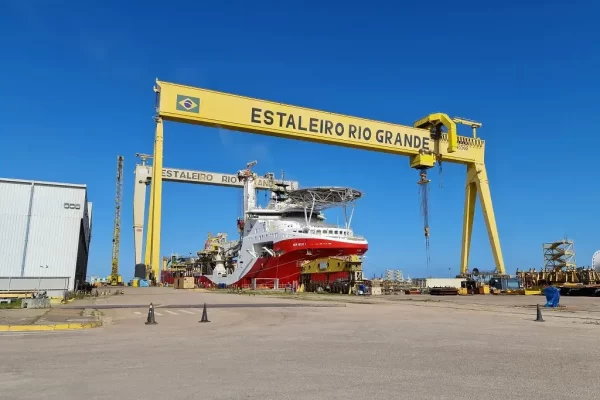 Reparo de navio deverá gerar 700 empregos no Estaleiro Rio Grande