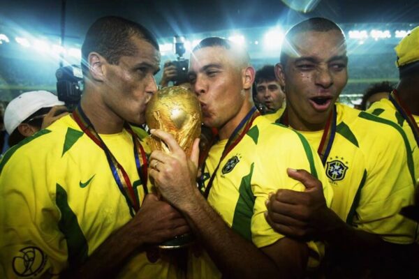 Brasil comemora 21 anos do penta na Copa do Mundo