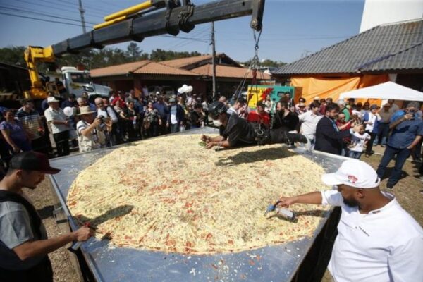 Cidade gaúcha se prepara para quebrar recorde com a maior pizza do Brasil
