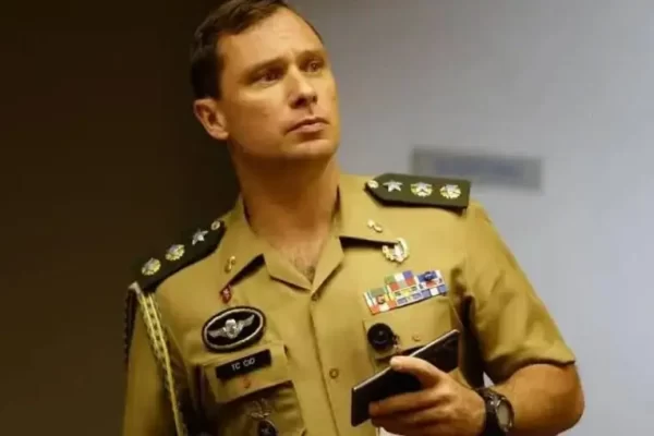 PF encontra roteiro para golpe de Estado no celular de ex-ajudante de ordens de Bolsonaro