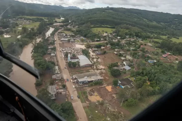 Mais de 2 milhões de pessoas foram afetadas pela passagem do ciclone no RS