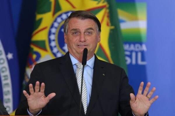 Julgamento que pode tornar Bolsonaro inelegível começa nesta semana