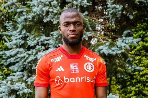 Em vídeo publicado pelo Inter, Enner Valencia agradece ao carinho da torcida Colorada