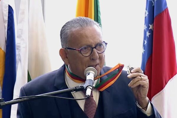 Galvão Bueno recebe Medalha do Mérito Farroupilha na ALE-RS e declara, “amo o Rio Grande”