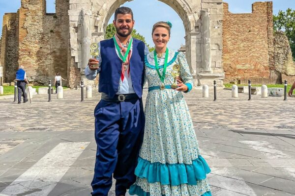 Instrutores de dança de Camaquã conquistam segundo lugar em festival da Itália