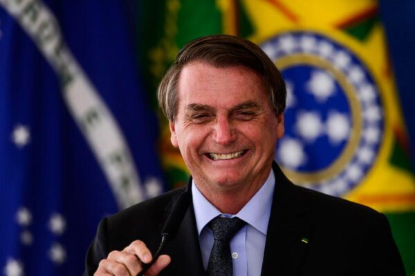 TSE arquiva três processos contra ex-presidente Jair Bolsonaro