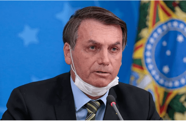 Justiça de São Paulo bloqueia contas de Bolsonaro por multas durante a pandemia