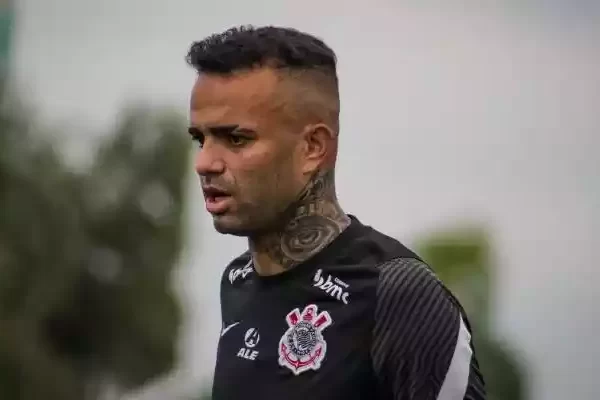 Luan é agredido por torcedores do Corinthians em motel na capital paulista