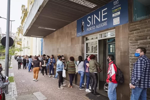 Sine Municipal de Porto Alegre oferece 1,3 mil vagas de emprego nesta semana
