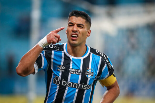 Suárez propõe pagar o Grêmio para deixar o clube, afirma ESPN uruguaia