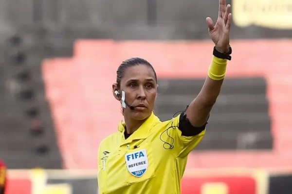De 17 árbitros FIFA no Brasil, cinco nunca apitaram jogos da Série A, sendo todas mulheres