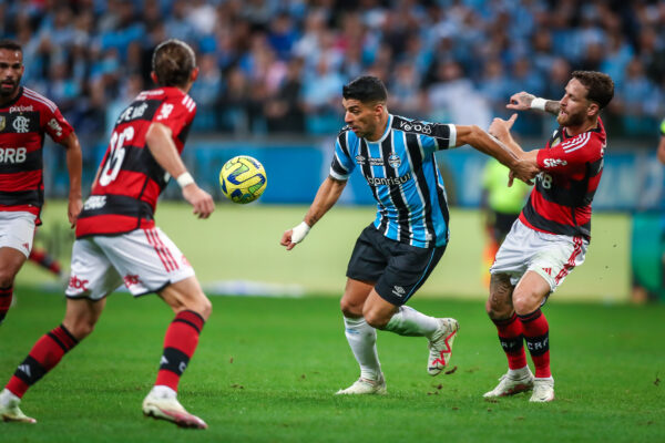 Copa do Brasil: Veja as fragilidades defensivas do Flamengo que o Grêmio pode explorar