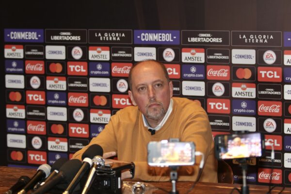 Alessandro Barcellos projeta confronto contra River Plate e elogia Coudet