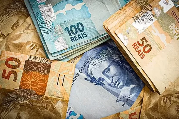 Governo bloqueia R$ 2,9 bilhões do Orçamento para cumprir meta
